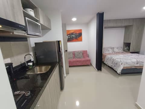 Popular Airbnb listing: Beautiful studio apartment 408 in front of Chipichape in Chipichape