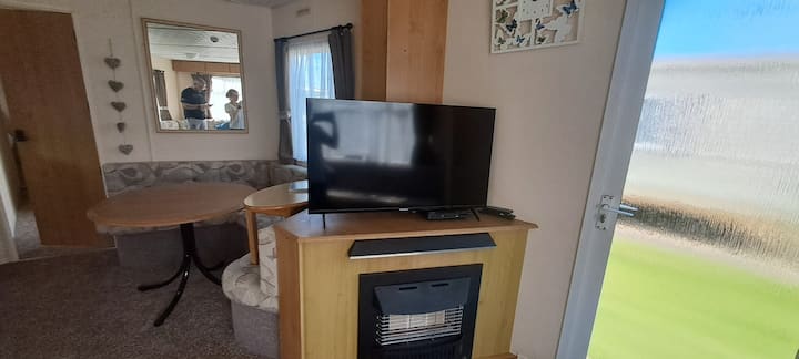 8 Berth Static Caravan To Let - Skegness