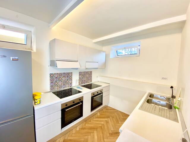 [Palazzo a 10 minuti dal centro]17 posti letto gallery image 2