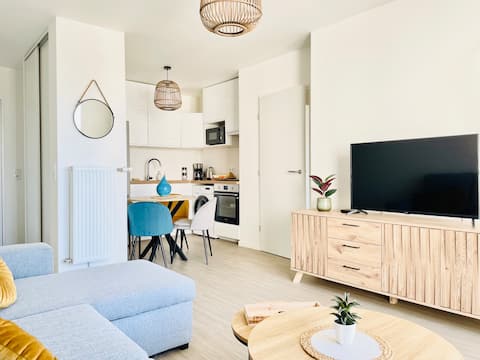 Charming and Modern Apartment near Paris (Créteil)