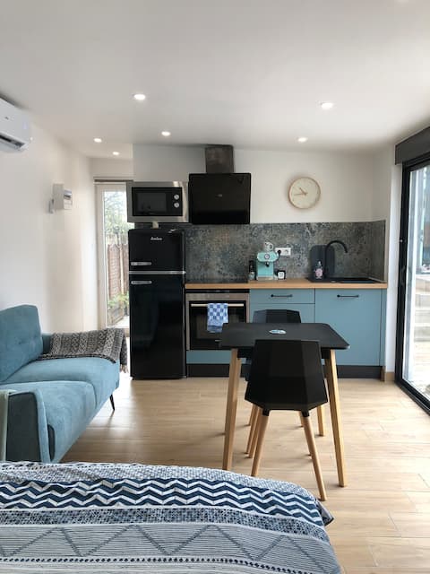 Top performing Airbnb: Charming independent and quiet studio in Melun