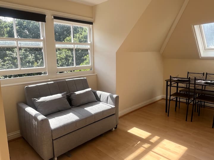 Sea View Apartment, 2-4 Guests - Saint Leonards