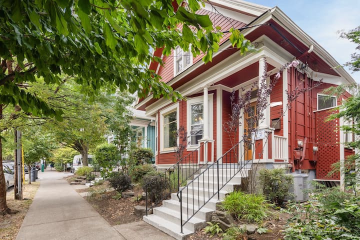 Classic Nob Hill Victorian