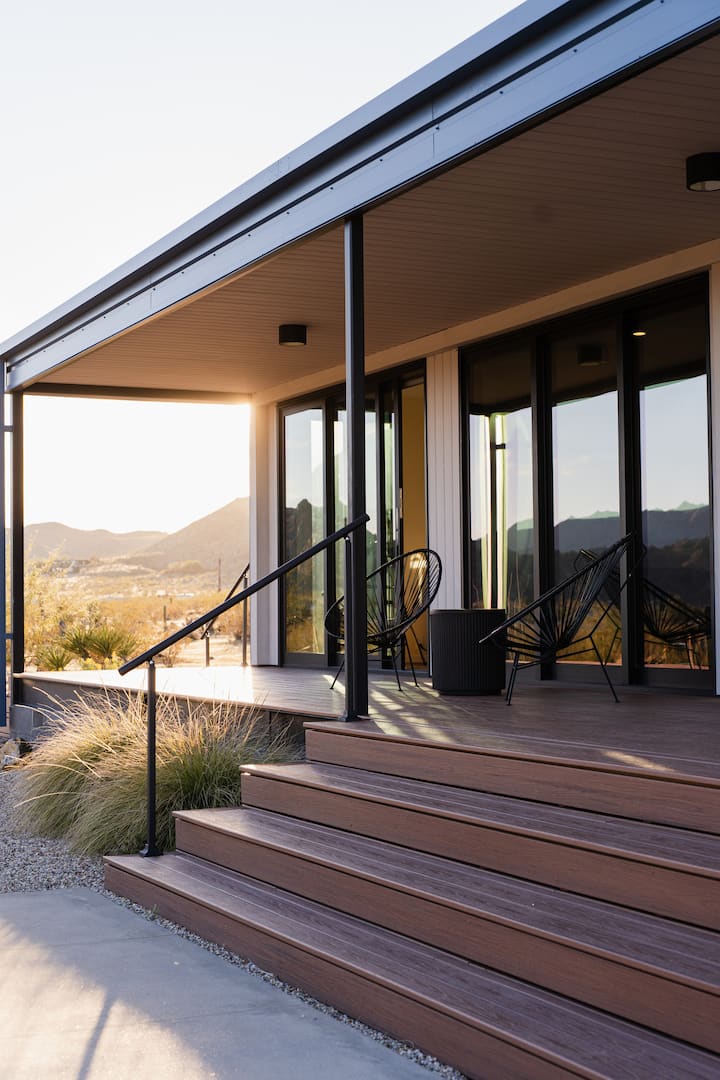 Luxury 20-Acre Oasis • Pool, Spa & Stunning Views - Houses for
