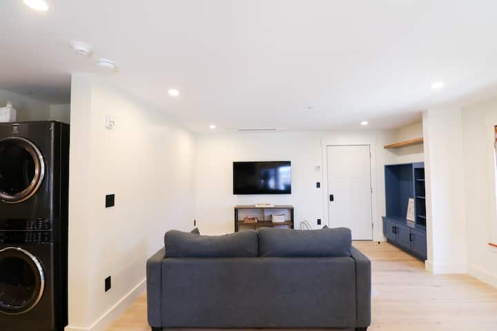 14b Kennebec The Center Of Ob! No Car, No Problem! - Oak Bluffs, MA
