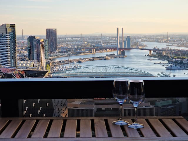 Ultra-Modern Design. Spectacular Views.