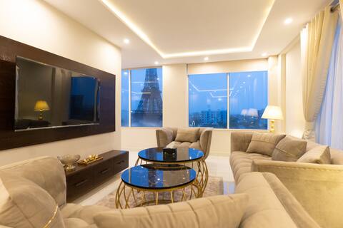 Eiffel Vista condo