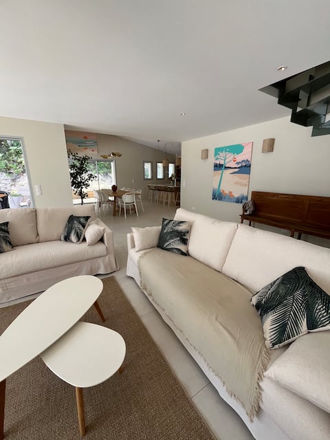 Top Airbnb: 200 m² villa with pool & jacuzzi, within walking distance of the beach & forest à Seignosse