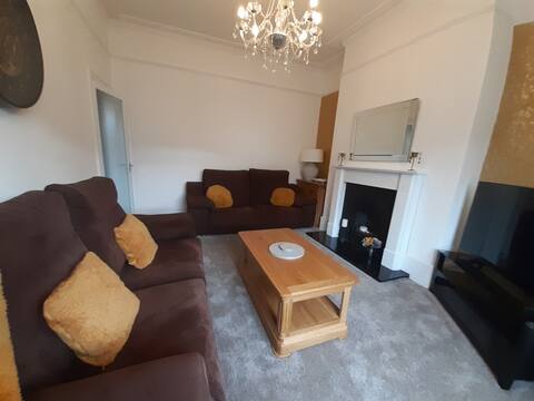 Top performing Airbnb: Victorian seaside apartment in Merseyside