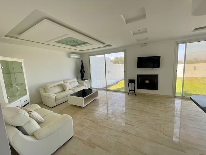 Villa With Garden Near The Sea - Kélibia