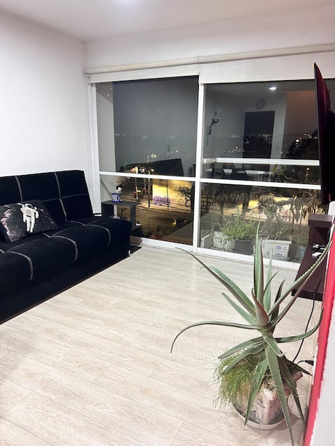 Top performing Airbnb: Next to the Autodromo with parking in Iztacalco