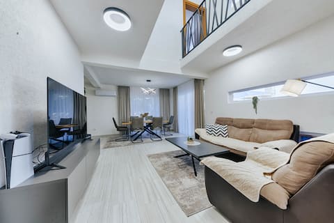 Successful Airbnb property: SCC Villa w/ private pool and yard in Nišice
