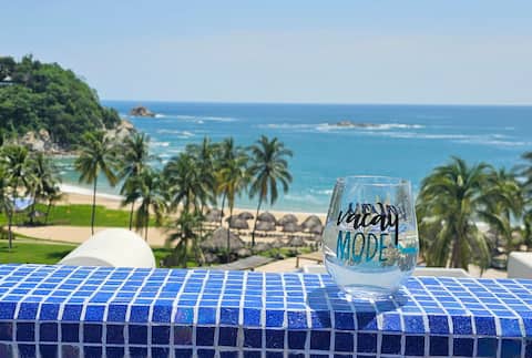 Top Floor Corner Unit ~ Private Pool ~ Beachfront