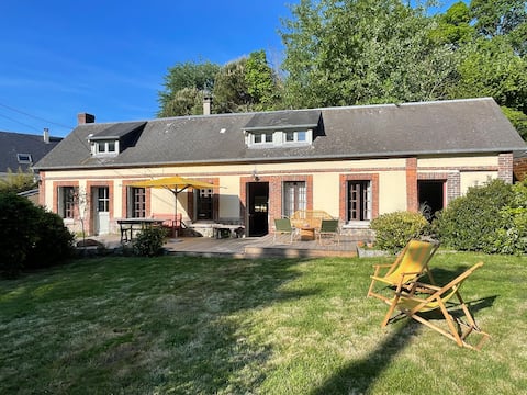 1890 farmhouse, surrounded by nature 400 m from the sea