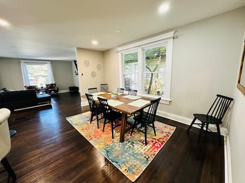 Spacious Modern House in Dwntwn Delaware!