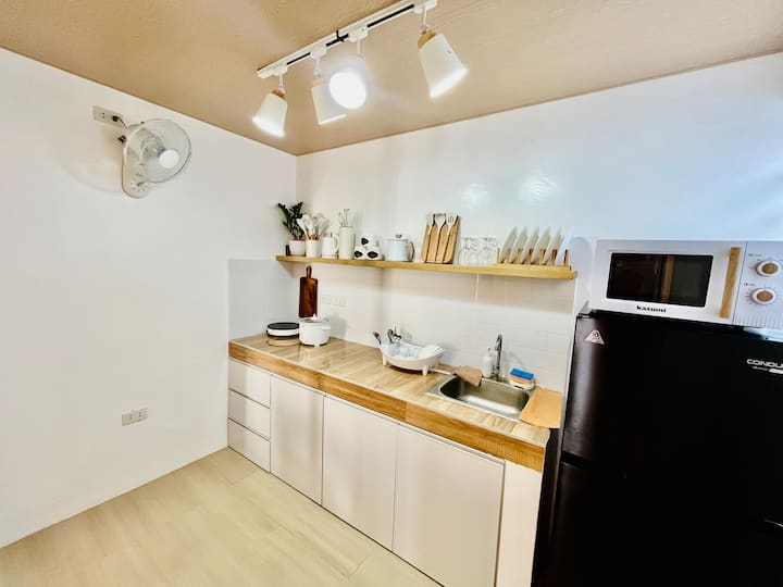 Cabanatuan City Home (Bella) - Wifi, Kitchen - Cabanatuan City
