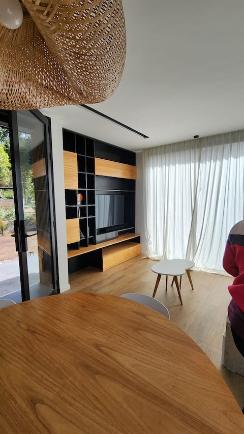 Anuncio de Airbnb popular: Amazing Natural Shelter 46 M2 en Departamento Yerba Buena