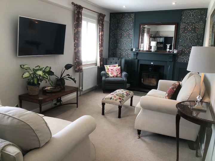 Beautiful Cosy Cottage Near Arundel, West Sussex - Harbour Park Amusements