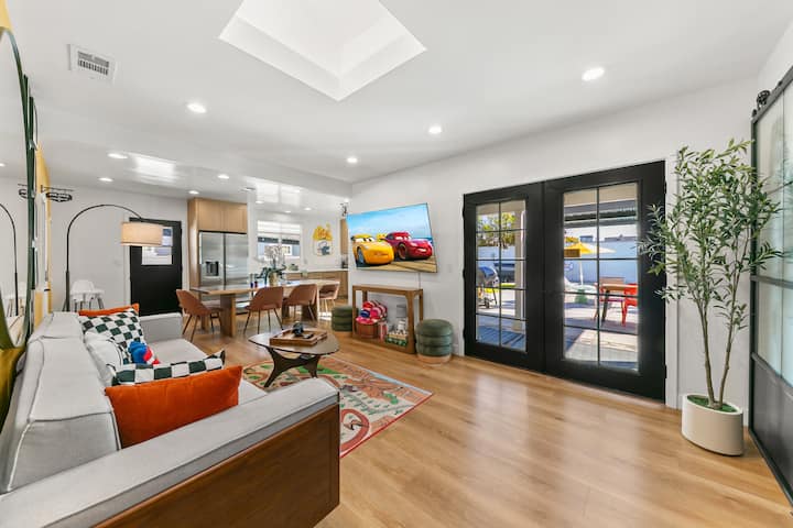Heated Pool+theater+10 Min Disney+sleep16 - An5 - Orange County, CA