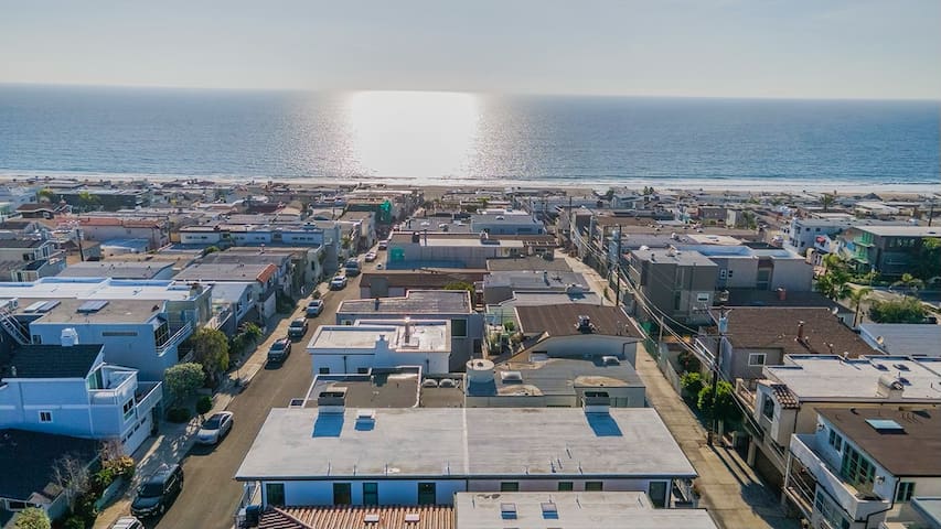 Ocean-View Luxury Beach Home – Walk 2 Beach & Park gallery image 2