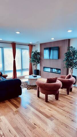 Luxurious 3 BR Home 10 mins from Newark Airport gallery image 2