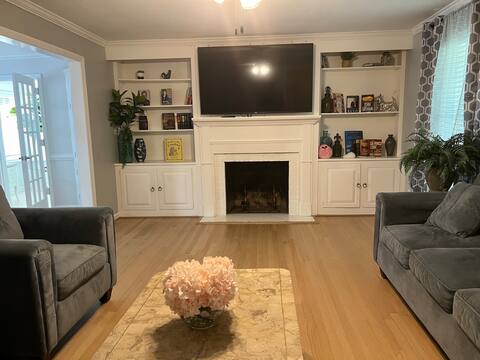 Relaxing, inviting home