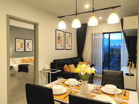 Nirin: 2 Beds Condo, Canal & City view @ Onnut 21