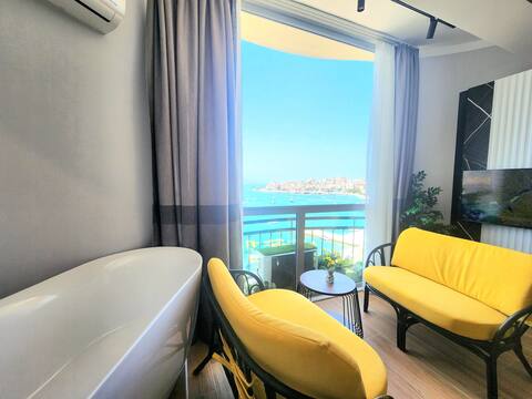 First line sea view Studio