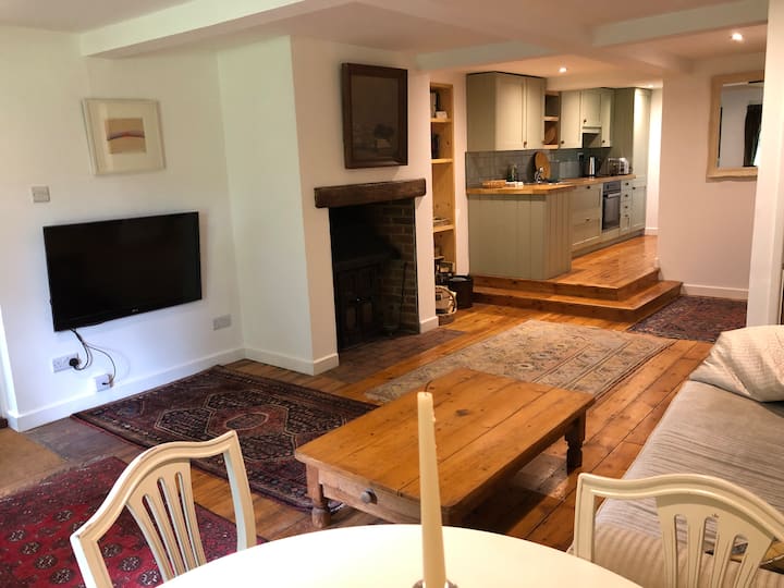 Willow Cottage With Pool - Arundel