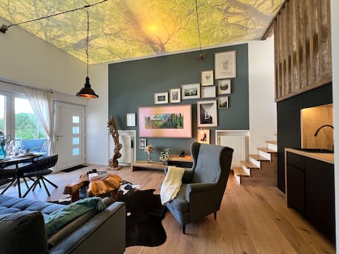 Unter der Baumkrone [Under the Tree Crown] Design Apartment