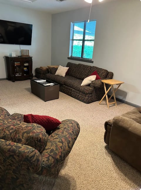 Popular Airbnb listing: Daine Lodge on Lake Martin in Alexander City / Lake Martin