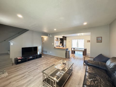 Top Airbnb: May House #homeawayfromhome #ATX in Pond Springs
