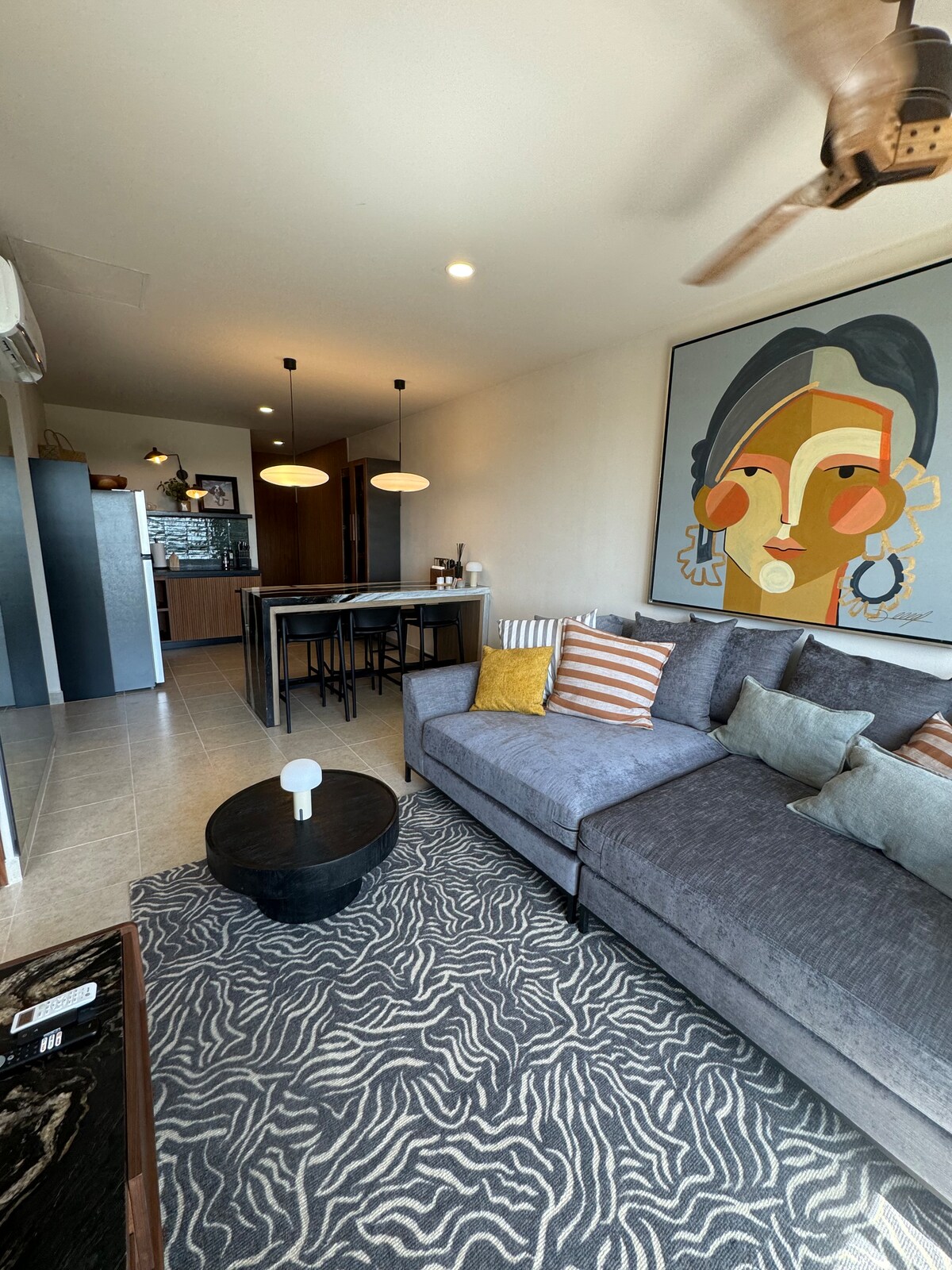 Anuncio de Airbnb popular: Superhost/very close to the beach/roof and pool/gym en Supermanzana 3