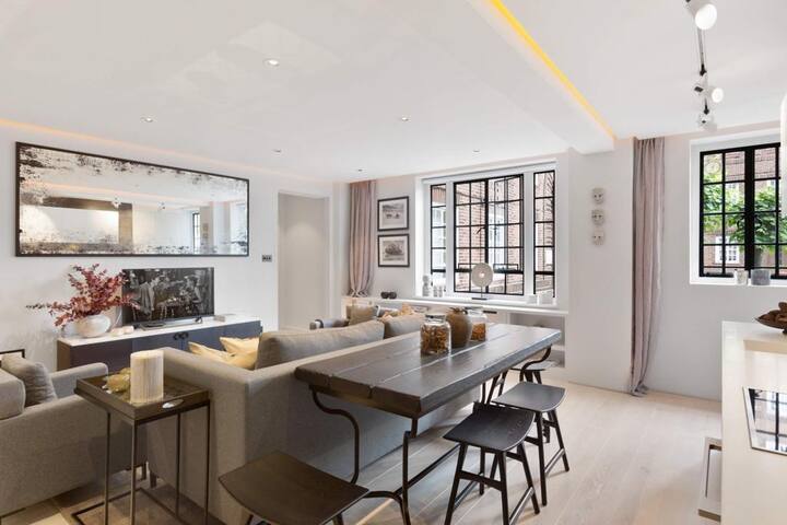2 Bed Chelsea Harrods LUX suite gallery image 3