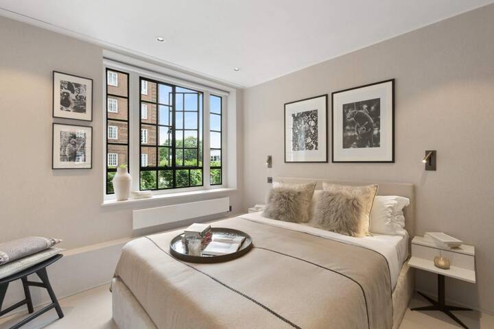 2 Bed Chelsea Harrods LUX suite gallery image 2