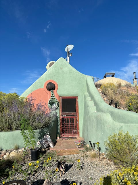 Hummingbirds Nest Earthship- Taos