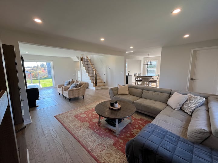 Farmhouse With A Valley View - Clarington