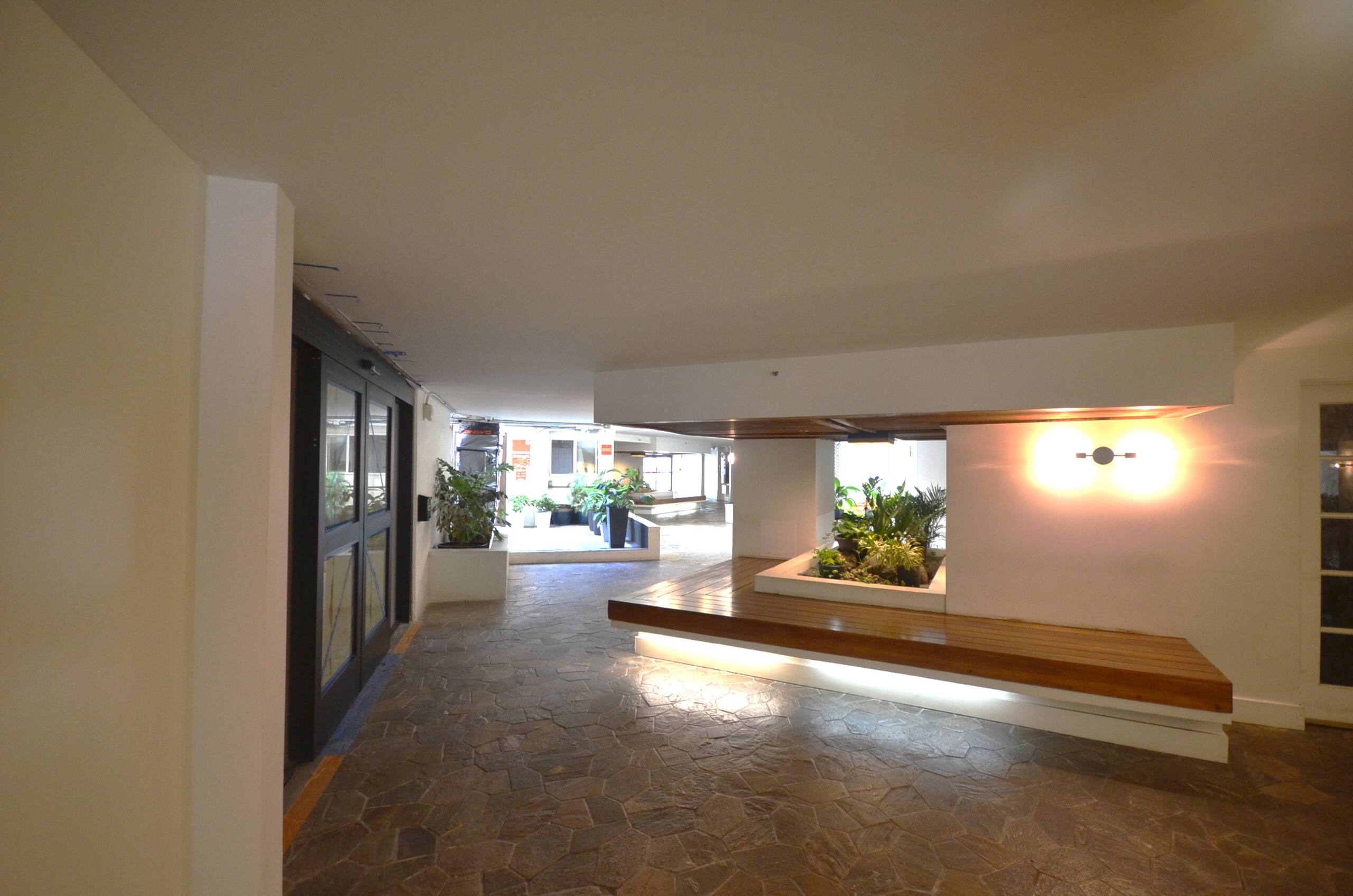 Condo in Honolulu · ★4.55 · Studio · 1 bed · 1 private bath - Image 13
