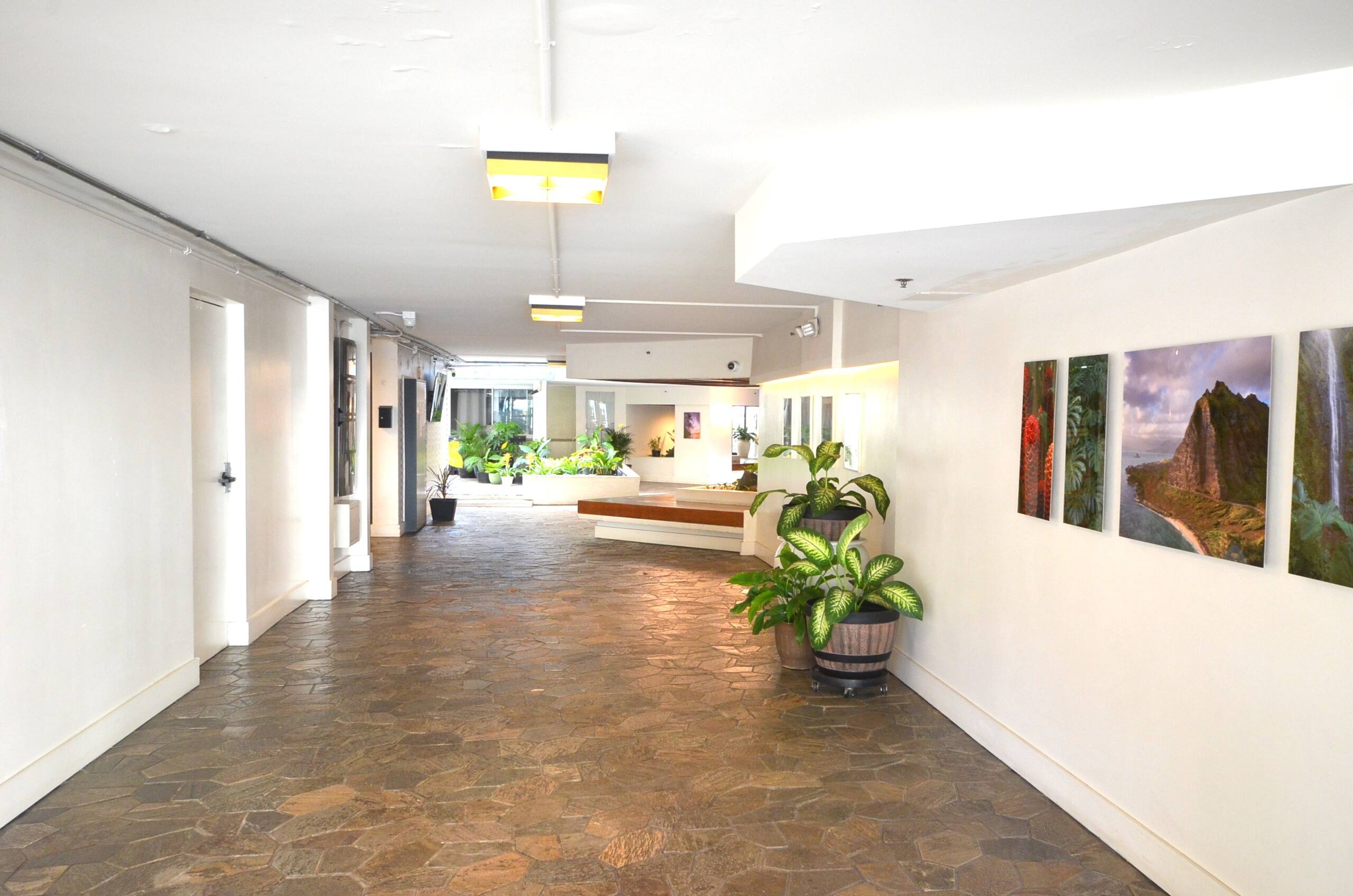 Condo in Honolulu · ★4.55 · Studio · 1 bed · 1 private bath - Image 5