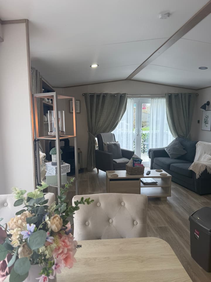 Chrystall Caravan; With Own Hot Tub - Woodhall Spa