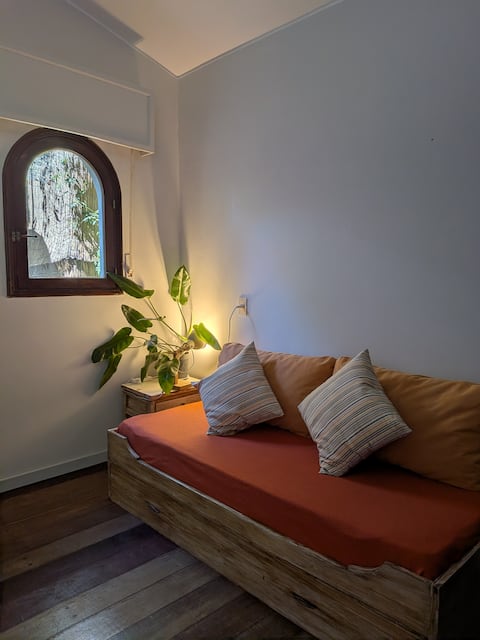 Anuncio de Airbnb popular: Charming little house in La Barra en La Barra