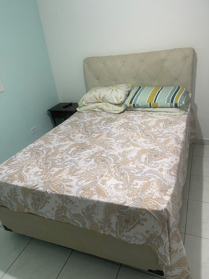 საძინებელი 1