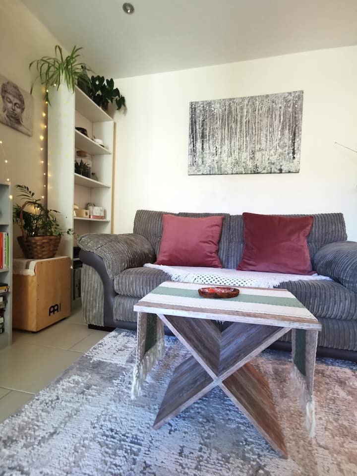 Our Cosy Seaside Retreat - Weston