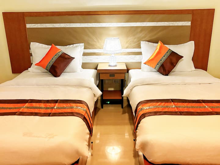 Patong Budget-friendly Twin Room With No Window - タイ パトンビーチ