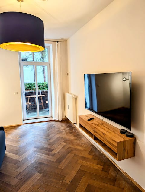 Top Airbnb: Central, charming Apartment with outdoor Space in St. Vinzenz
