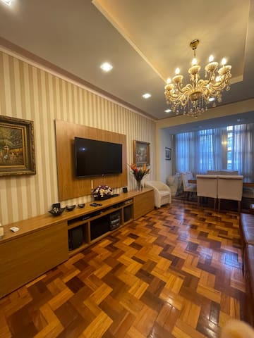 Gorgeous 4bedroom CopaBeach