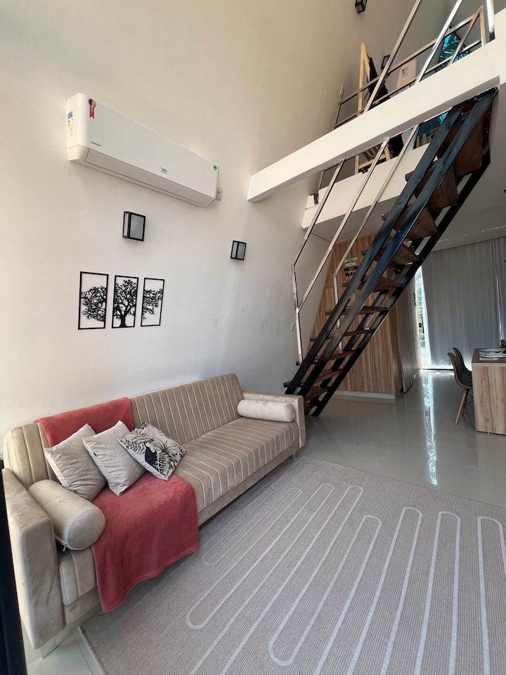 Разтегателен диван за двама души 