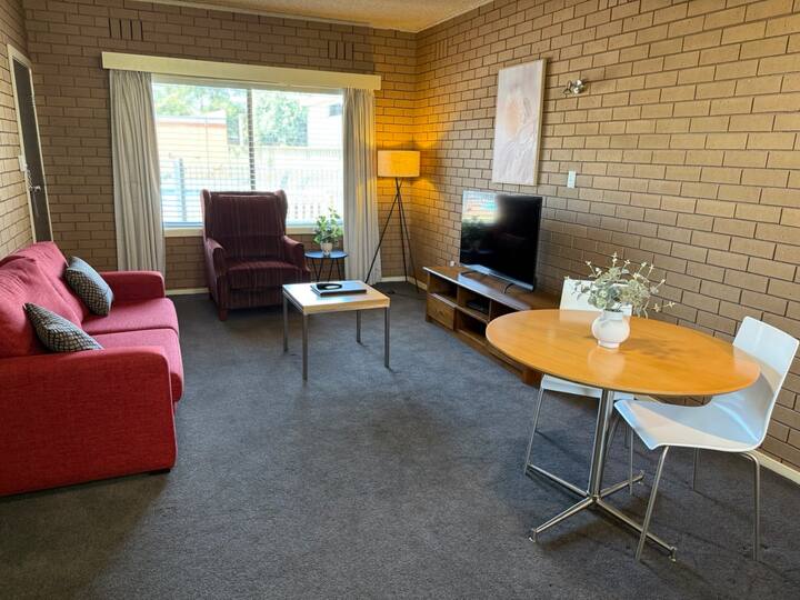 One Bedroom Apartment- Parkview Motor Inn - Wangaratta Railway Station