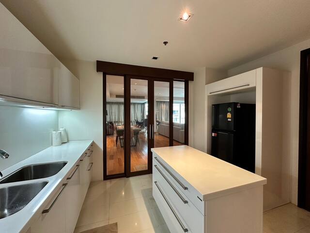 Private Prestige Residence in Central Sukhumvit gallery image 5