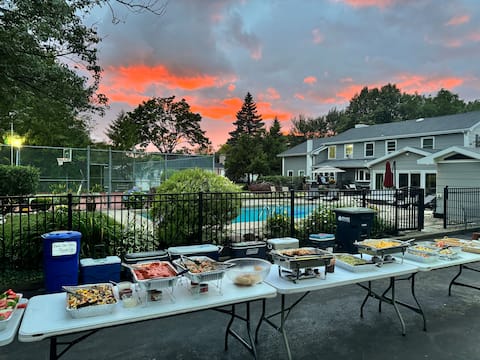 Family Estate - pool-tennis-hot tub-hoops-games